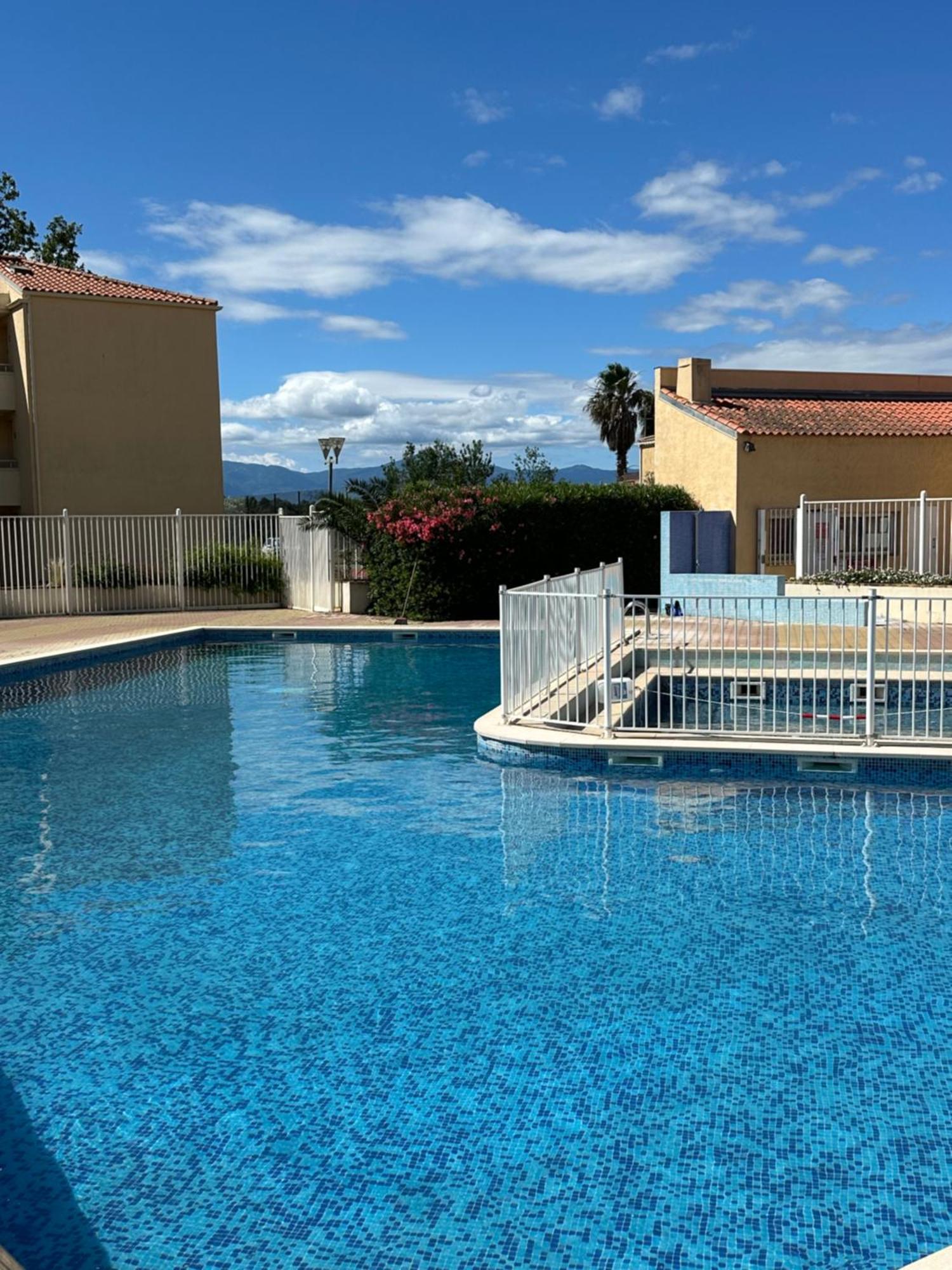 T2 Rdc A Canet En Roussillon Europa 4 Pers ,Piscine,Clim, Tennis, Parking Eksteriør billede